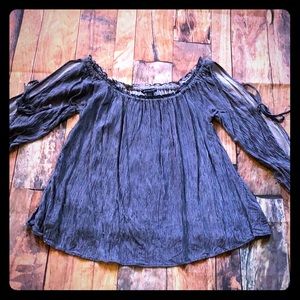 American Eagle off the shoulder top